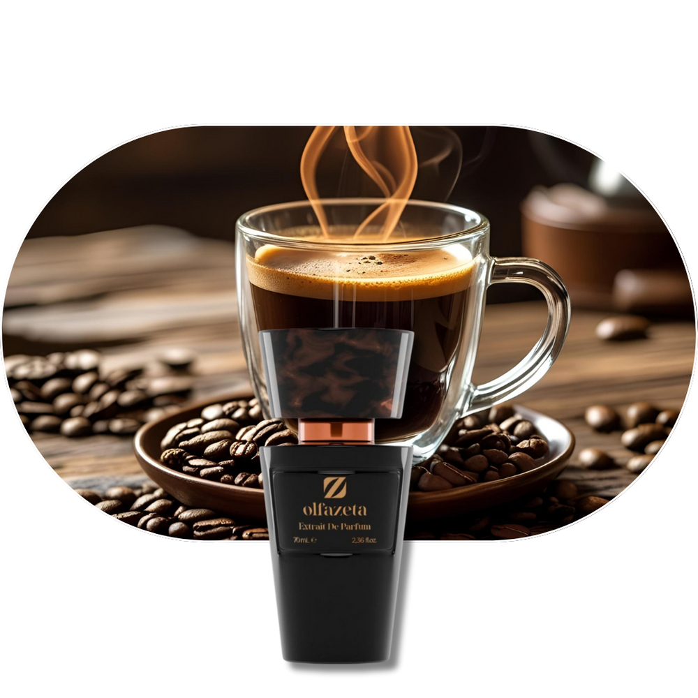 Chogan Parfum 105 Duft mit Kaffee-, Rosen- und Vanillenoten in elegantem Flakon vor dampfendem Kaffee und Kaffeebohnen